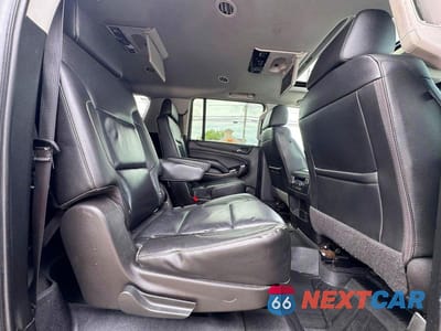 Zdjęcie 6 z 11 samochodu: 2020 CHEVROLET SUBURBAN K1500 LT VIN:1GNSKHKC8LR232376 - miniatura