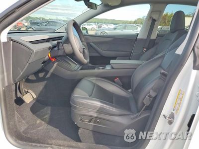 Zdjęcie 7 z 12 samochodu: 2026 TESLA MODEL Y VIN:7SAYGDED0TF525800 - miniatura