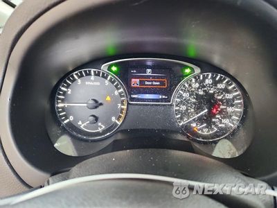 Zdjęcie 9 z 13 samochodu: 2018 NISSAN ALTIMA 2.5 SR VIN:1N4AL3AP1JC148852 - miniatura