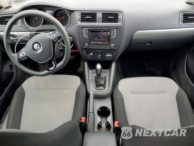 Zdjęcie 8 z 12 samochodu: 2017 VOLKSWAGEN JETTA S VIN:3VW2B7AJ4HM206611 - miniatura