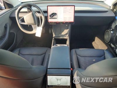 Zdjęcie 8 z 13 samochodu: 2025 TESLA MODEL 3 VIN:5YJ3E1EA2SF070478 - miniatura