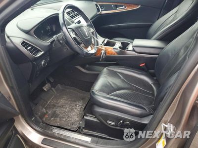 Zdjęcie 7 z 14 samochodu: 2019 LINCOLN NAUTILUS VIN:2LMPJ8LP0KBL60759 - miniatura