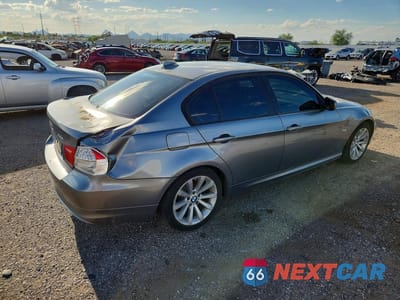 Trzecie zdjęcie samochodu z tyłu: 2011 BMW 328 I SULEV VIN:WBAPH5G54BNM72503 - miniatura