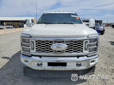 Piąte zdjęcie samochodu w środku: 2024 FORD F350 SUPER DUTY VIN:1FT8W3DM0REE52174 - miniatura