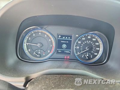 Zdjęcie 9 z 12 samochodu: 2019 HYUNDAI KONA SEL VIN:KM8K6CAAXKU326234 - miniatura