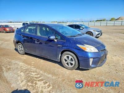 Czwarte zdjęcie samochodu z boku: 2012 TOYOTA PRIUS THREE VIN:JTDKN3DU9C1549204 - miniatura
