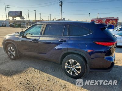 Drugie zdjęcie samochodu z przodu: 2021 TOYOTA HIGHLANDER XLE VIN:5TDGZRBH0MS533268 - miniatura