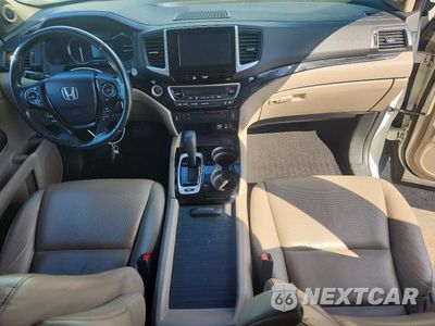 Zdjęcie 8 z 12 samochodu: 2017 HONDA RIDGELINE RTL VIN:5FPYK3F74HB025443 - miniatura