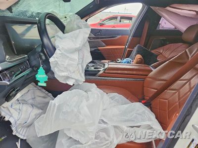 Zdjęcie 7 z 13 samochodu: 2023 BMW 760 XI VIN:WBA33EJ07PCL98684 - miniatura
