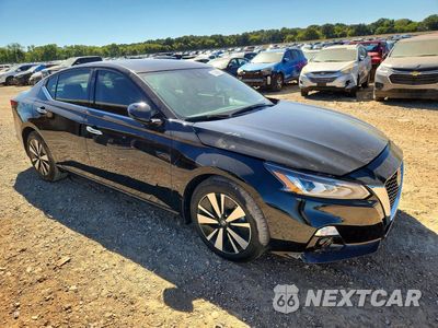 Czwarte zdjęcie samochodu z boku: 2020 NISSAN ALTIMA SV VIN:1N4BL4DV5LN317153 - miniatura