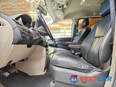 Zdjęcie 7 z 13 samochodu: 2014 CHRYSLER TOWN & COUNTRY TOURING VIN:2C4RC1BG4ER448608 - miniatura