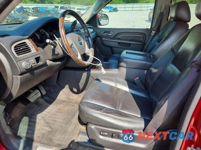 Zdjęcie 7 z 14 samochodu: 2012 GMC YUKON XL DENALI VIN:1GKS2MEF3CR217974 - miniatura