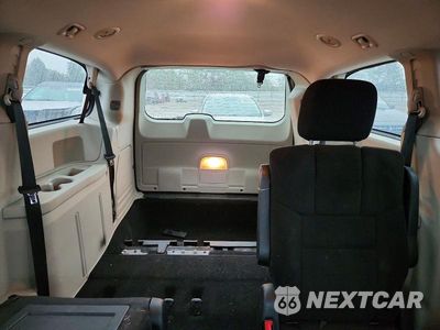 Zdjęcie 10 z 13 samochodu: 2012 DODGE GRAND CARAVAN SXT VIN:2C4RDGCG6CR129562 - miniatura