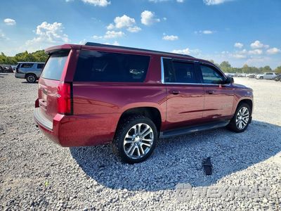 Trzecie zdjęcie samochodu z tyłu: 2016 CHEVROLET SUBURBAN K1500 LT VIN:1GNSKHKC1GR302046 - miniatura