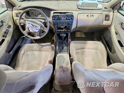 Zdjęcie 8 z 13 samochodu: 1999 HONDA ACCORD LX VIN:1HGCG5645XA124979 - miniatura