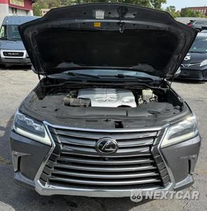 Zdjęcie 7 z 12 samochodu: 2016 LEXUS LX 570 VIN:JTJHY7AX2G4203634 - miniatura