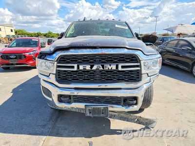 Piąte zdjęcie samochodu w środku: 2019 RAM 2500 TRADESMAN VIN:3C6UR5CJ2KG653203 - miniatura