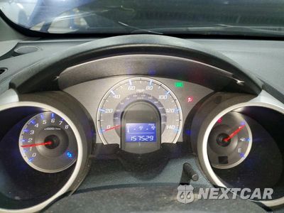 Zdjęcie 9 z 13 samochodu: 2010 HONDA FIT SPORT VIN:JHMGE8H45AS013580 - miniatura