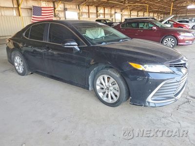 Czwarte zdjęcie samochodu z boku: 2021 TOYOTA CAMRY LE VIN:4T1C11AK4MU469408 - miniatura