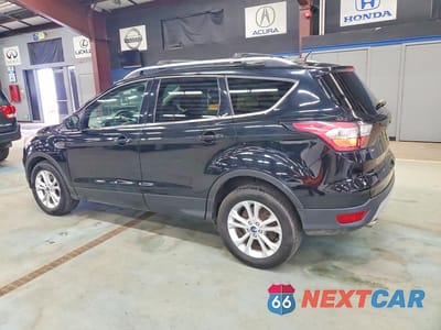 Drugie zdjęcie samochodu z przodu: 2017 FORD ESCAPE SE VIN:1FMCU9GD2HUF01017 - miniatura