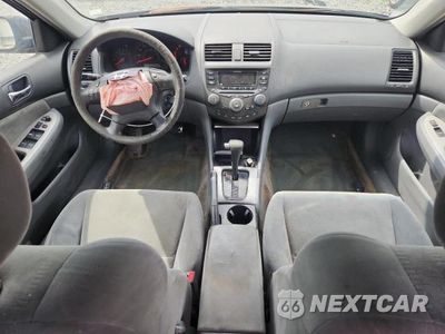 Zdjęcie 8 z 12 samochodu: 2003 HONDA ACCORD EX VIN:1HGCM56693A069103 - miniatura