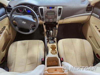 Zdjęcie 8 z 12 samochodu: 2009 HYUNDAI SONATA GLS VIN:5NPET46CX9H444461 - miniatura