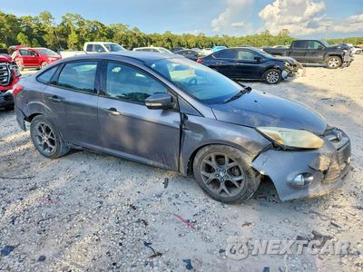 Czwarte zdjęcie samochodu z boku: 2013 FORD FOCUS SE VIN:1FADP3F2XDL273156 - miniatura
