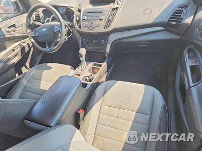 Zdjęcie 8 z 13 samochodu: 2018 FORD ESCAPE S VIN:1FMCU0F71JUA17210 - miniatura