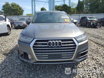 Piąte zdjęcie samochodu w środku: 2017 AUDI Q7 PREMIUM PLUS VIN:WA1LAAF77HD058772 - miniatura