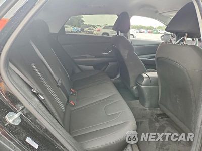 Zdjęcie 10 z 13 samochodu: 2023 HYUNDAI ELANTRA SEL VIN:KMHLS4AG9PU576520 - miniatura