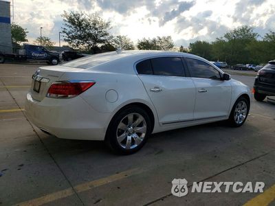 Trzecie zdjęcie samochodu z tyłu: 2013 BUICK LACROSSE VIN:1G4GC5E3XDF332001 - miniatura
