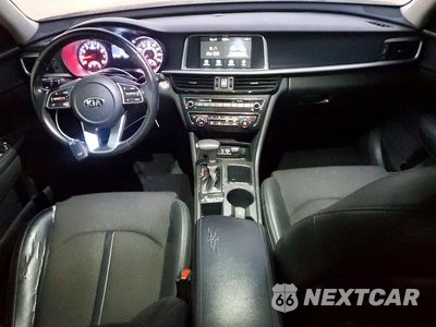 Zdjęcie 8 z 12 samochodu: 2019 KIA OPTIMA S VIN:5XXGT4L35KG331547 - miniatura