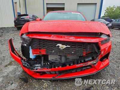 Piąte zdjęcie samochodu w środku: 2026 FORD MUSTANG VIN:1FAGP8UH7T5115622 - miniatura