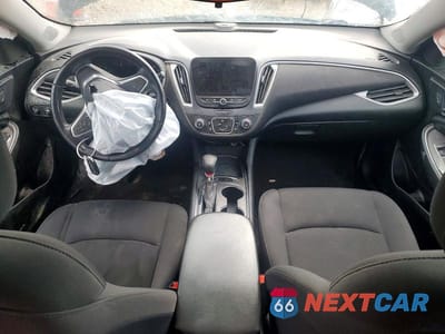 Zdjęcie 8 z 12 samochodu: 2021 CHEVROLET MALIBU RS VIN:1G1ZG5ST9MF087576 - miniatura