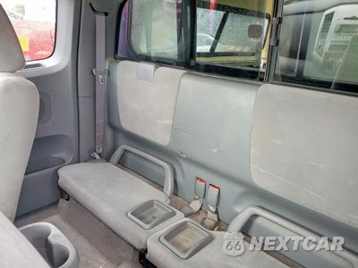 Zdjęcie 10 z 12 samochodu: 2005 TOYOTA TACOMA ACCESS CAB VIN:5TEUU42N65Z123184 - miniatura