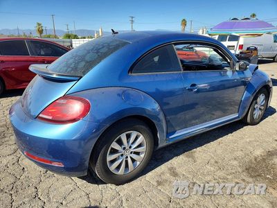 Trzecie zdjęcie samochodu z tyłu: 2019 VOLKSWAGEN BEETLE S VIN:3VWFD7AT8KM713340 - miniatura