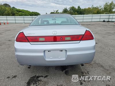 Zdjęcie 6 z 12 samochodu: 2002 HONDA ACCORD EX VIN:1HGCG22552A030932 - miniatura