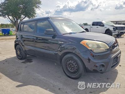 Czwarte zdjęcie samochodu z boku: 2013 KIA SOUL BASE VIN:KNDJT2A54D7500046 - miniatura