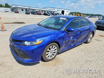 2018 TOYOTA CAMRY LE 4T1B11HK4JU656371 - główne zdjęcie licytacji z USA - miniatura