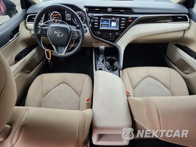 Zdjęcie 8 z 12 samochodu: 2018 TOYOTA CAMRY LE VIN:4T1B31HK1JU501299 - miniatura