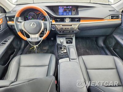 Zdjęcie 8 z 13 samochodu: 2013 LEXUS ES 300H VIN:JTHBW1GG8D2020652 - miniatura