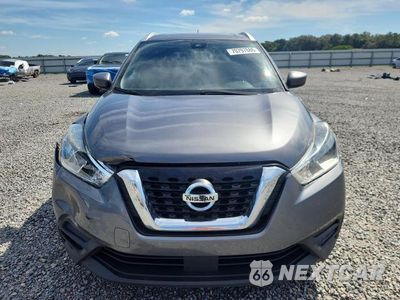Piąte zdjęcie samochodu w środku: 2020 NISSAN KICKS SV VIN:3N1CP5CV3LL524783 - miniatura