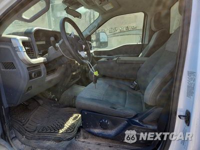 Zdjęcie 7 z 13 samochodu: 2025 FORD F450 SUPER DUTY VIN:1FDUF4HT0SDA08693 - miniatura