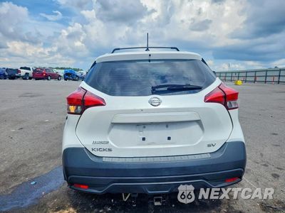 Zdjęcie 6 z 13 samochodu: 2018 NISSAN KICKS SV VIN:3N1CP5CU2JL508708 - miniatura