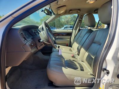 Zdjęcie 7 z 12 samochodu: 2011 MERCURY GRAND MARQUIS LS VIN:2MEBM7FV9BX610085 - miniatura