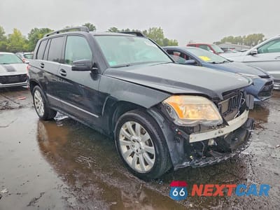 Czwarte zdjęcie samochodu z boku: 2011 MERCEDES-BENZ GLK 350 4MATIC VIN:WDCGG8HBXBF684063 - miniatura
