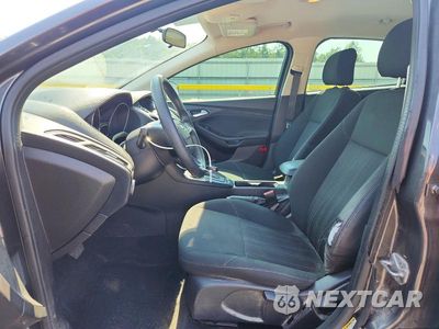 Zdjęcie 7 z 13 samochodu: 2015 FORD FOCUS SE VIN:1FADP3K24FL357322 - miniatura