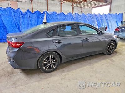 Trzecie zdjęcie samochodu z tyłu: 2023 KIA FORTE LXS VIN:3KPF24AD5PE607414 - miniatura
