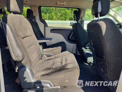 Zdjęcie 11 z 13 samochodu: 2016 DODGE GRAND CARAVAN SE VIN:2C4RDGBG3GR341147 - miniatura