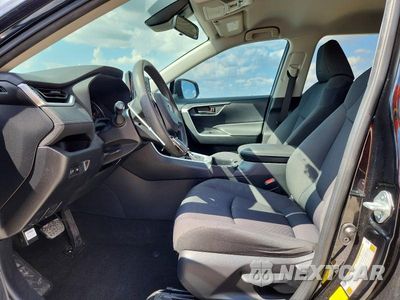 Zdjęcie 7 z 12 samochodu: 2019 TOYOTA RAV4 LE VIN:JTMH1RFV2KD025758 - miniatura